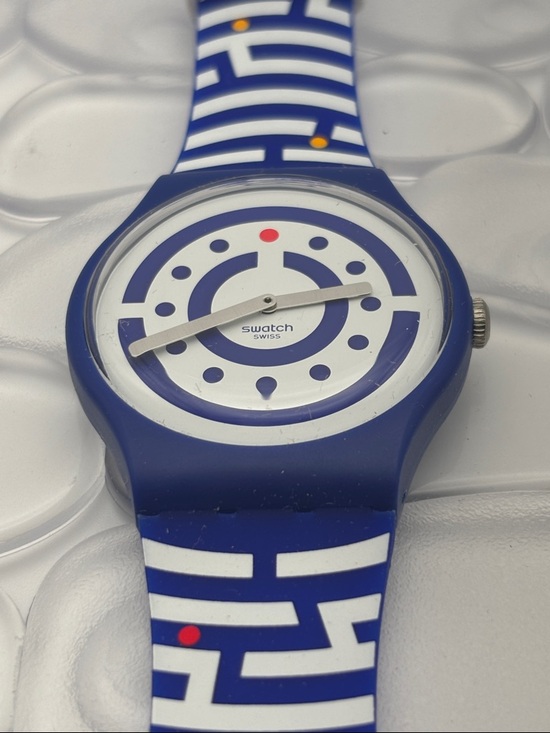 Swatch Watch - SUOZ279 - FOLLOW THE DOTS - Club Special 2018 main image 4
